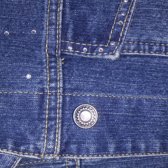 Women's Blue Denim Jean Jacket - Picture 9 of 11